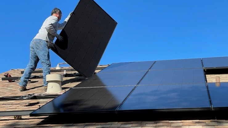 How Regular Maintenance Extends the Lifespan of Solar Panel Systems